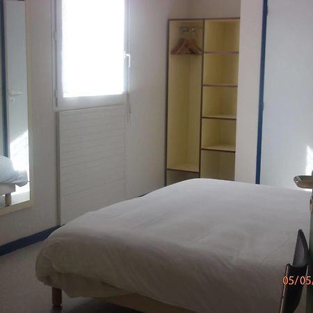 Le Saint Pierre Hotel Moncoutant Luaran gambar